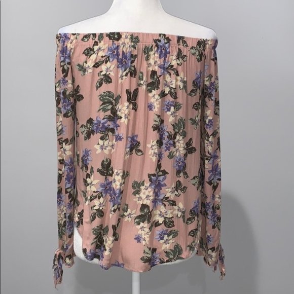 One ❤️ Clothing Off the Shoulder Top Size … - Picture 3 of 5